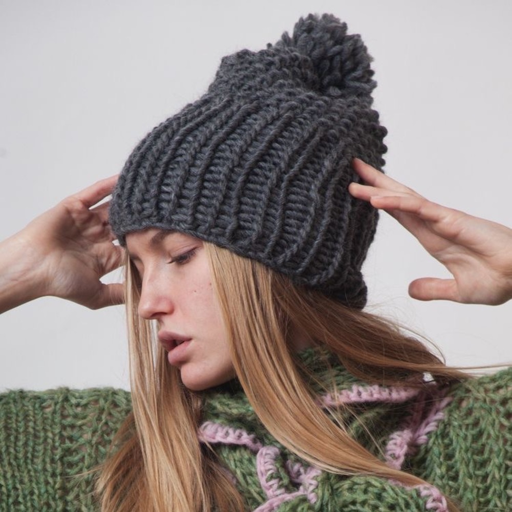 Aerie Slouchy Pom-Pom Hat